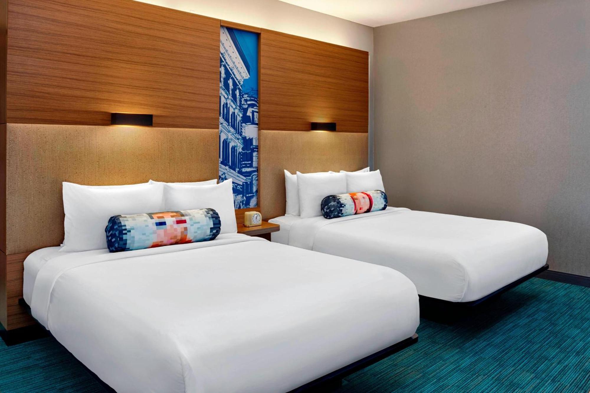 Aloft Montreal Airport Dorval