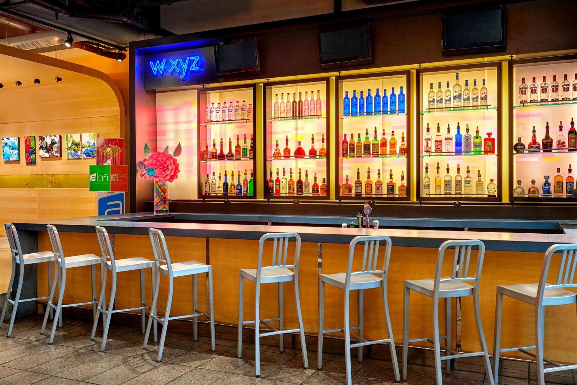 Aloft Montreal Airport Hotel