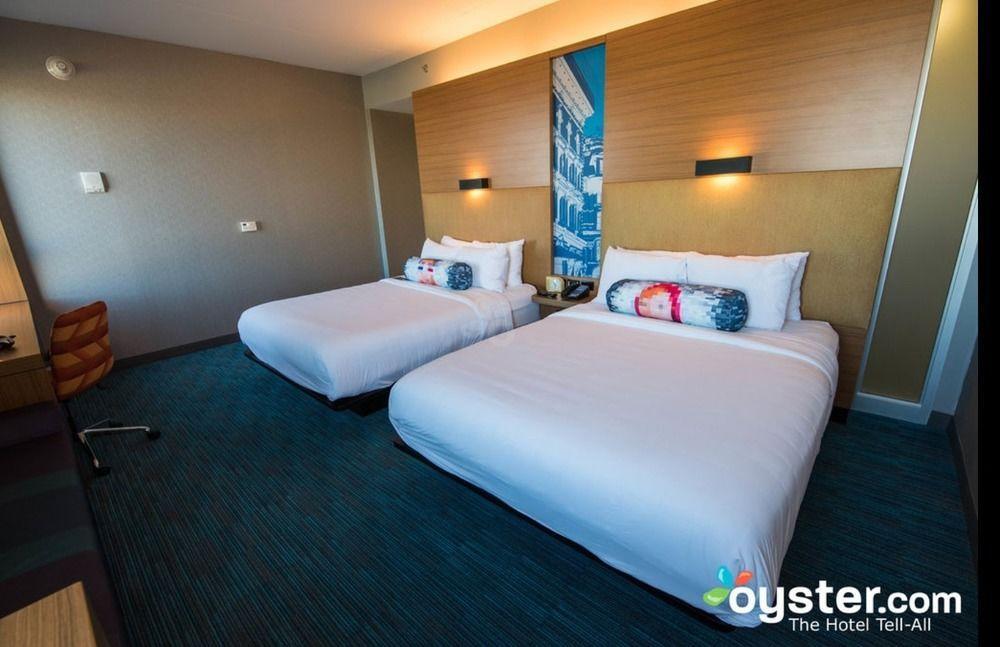 Aloft Montreal Airport Hotel 3*
