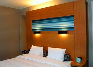 Aloft Montreal Airport Dorval