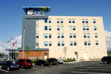 Aloft Montreal Airport Hotel 3*