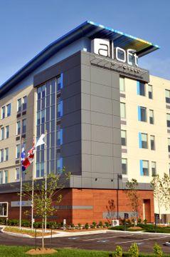 Hotel Aloft Montreal Airport Dorval