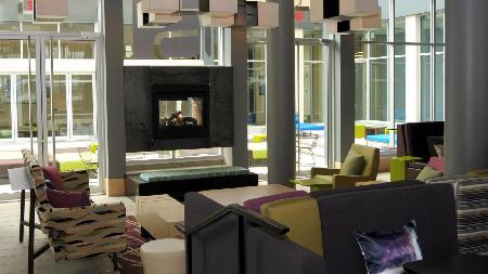 Hotel Aloft Montreal Airport Dorval