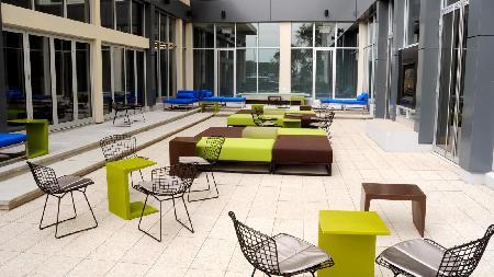 Aloft Montreal Airport Hotel Dorval