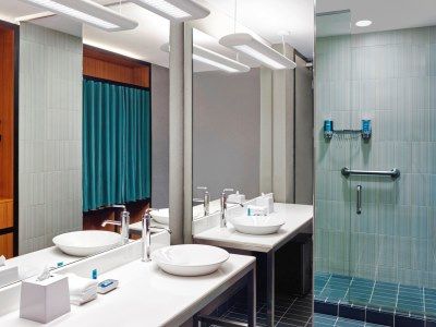 Aloft Airport Hotel