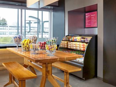 Aloft Airport 3* Montreal